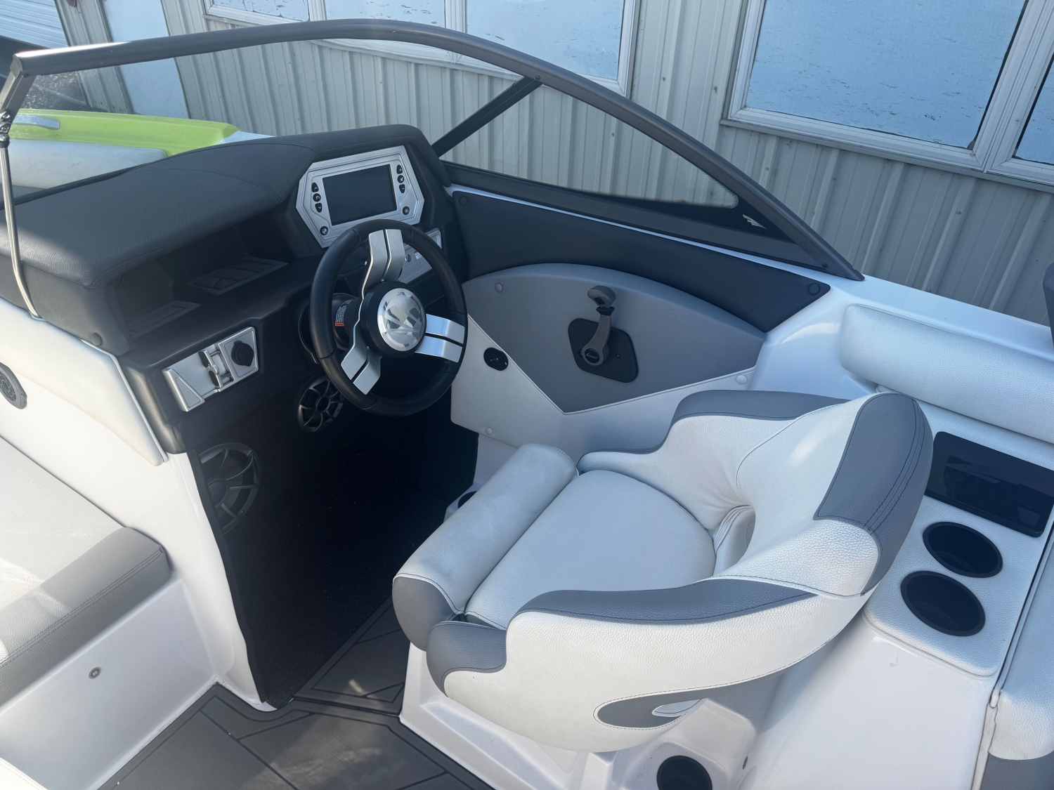 2018 Tige R23
