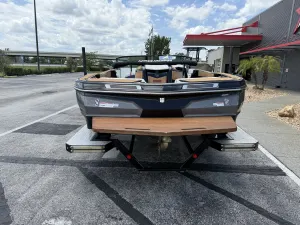 2025-mastercraft-prostar-146058-image3