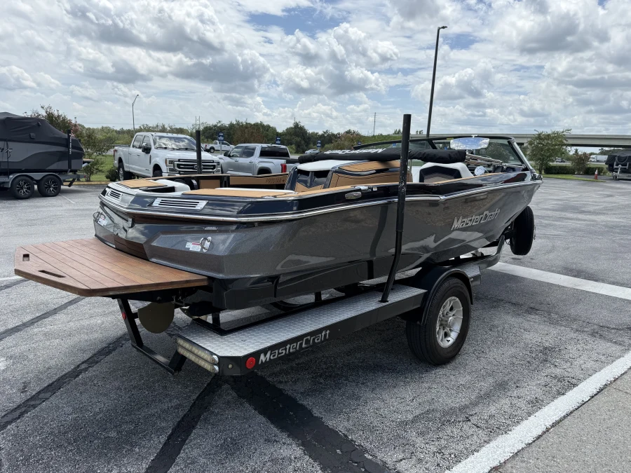 2025-mastercraft-prostar-146058-image5
