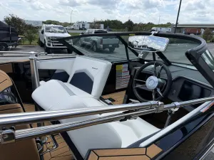 2025-mastercraft-prostar-146058-image6