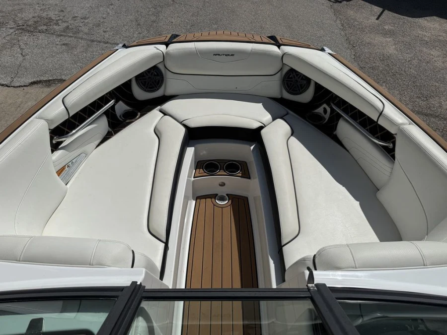 2019-nautique-gs24-146061-image13