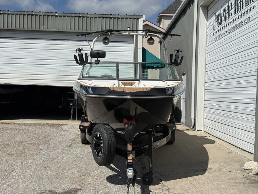 2019-nautique-gs24-146061-image3