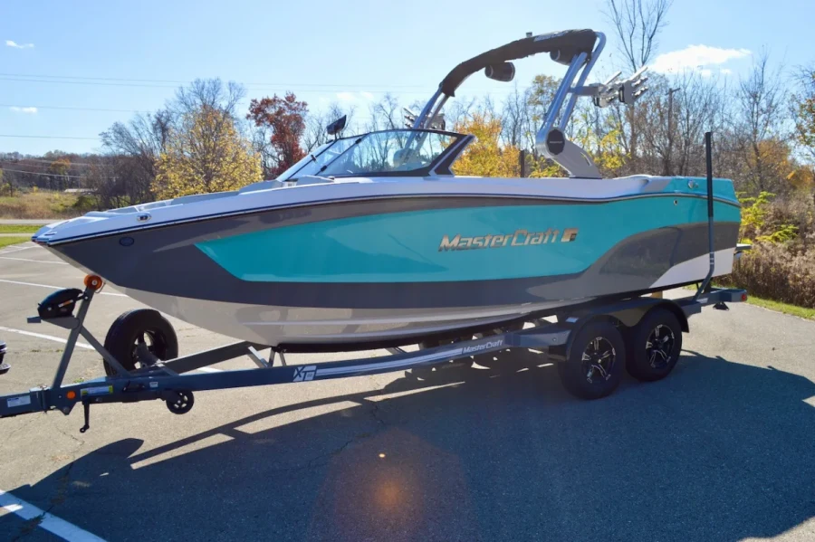 2025-mastercraft-xt22-146068-image11.webp