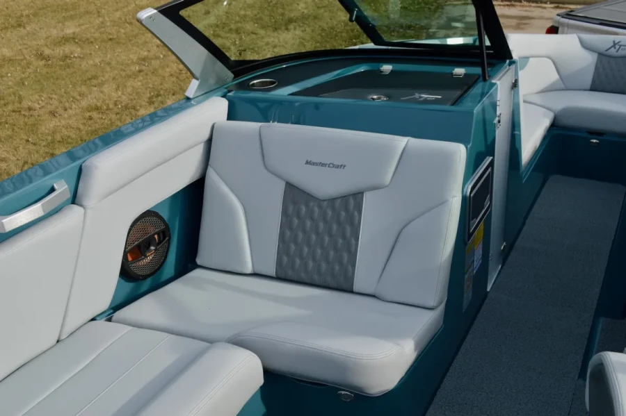2025-mastercraft-xt23-146069-image8.webp