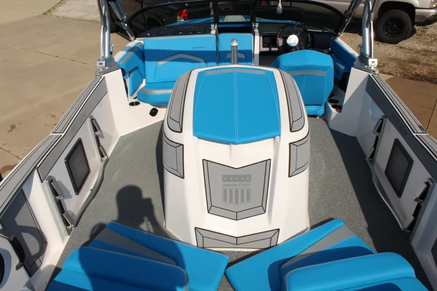 2024-mastercraft-prostar-146078-image5.webp