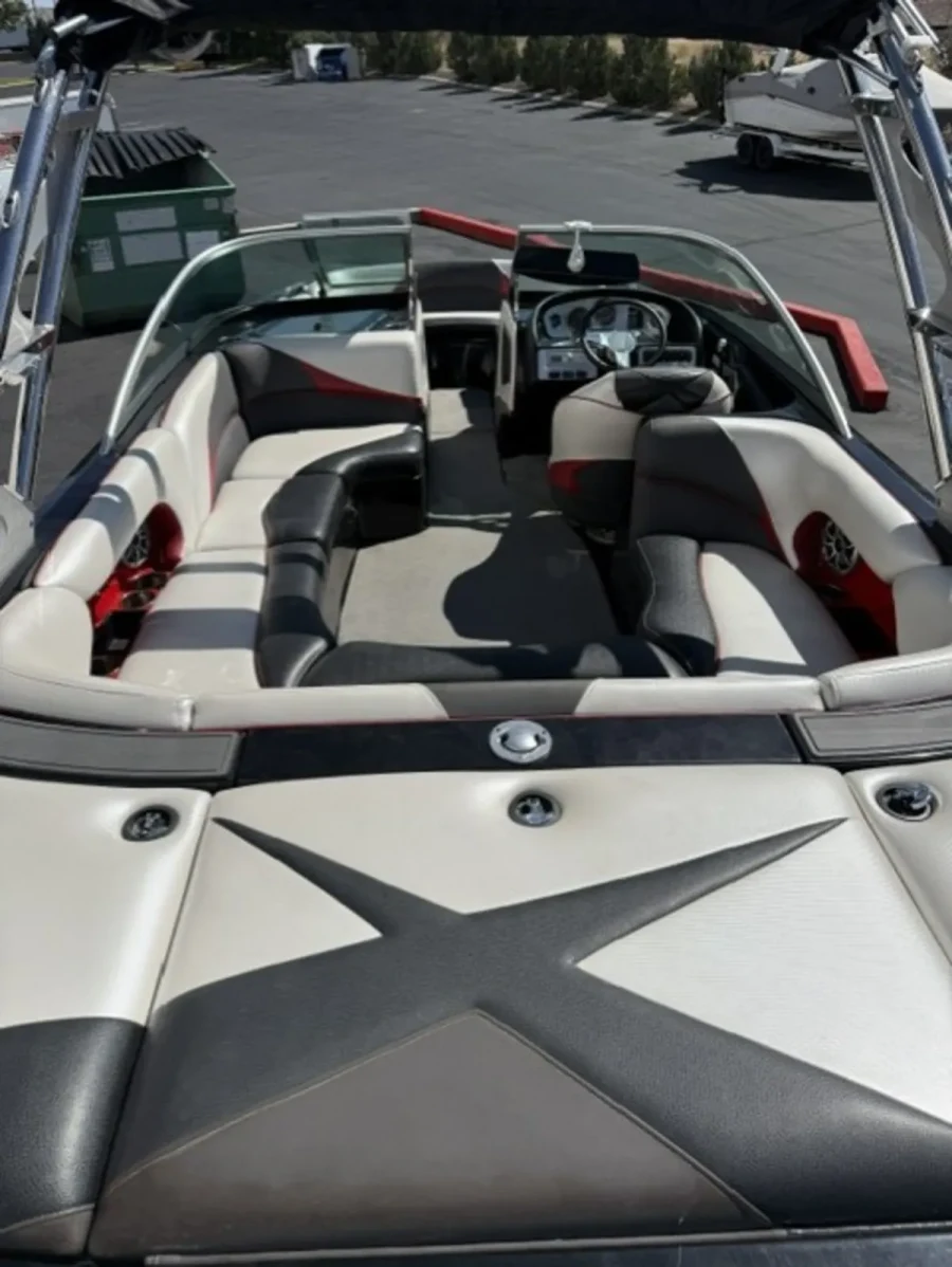 2013-mb-sports-f21-tomcat-146079-image19.webp