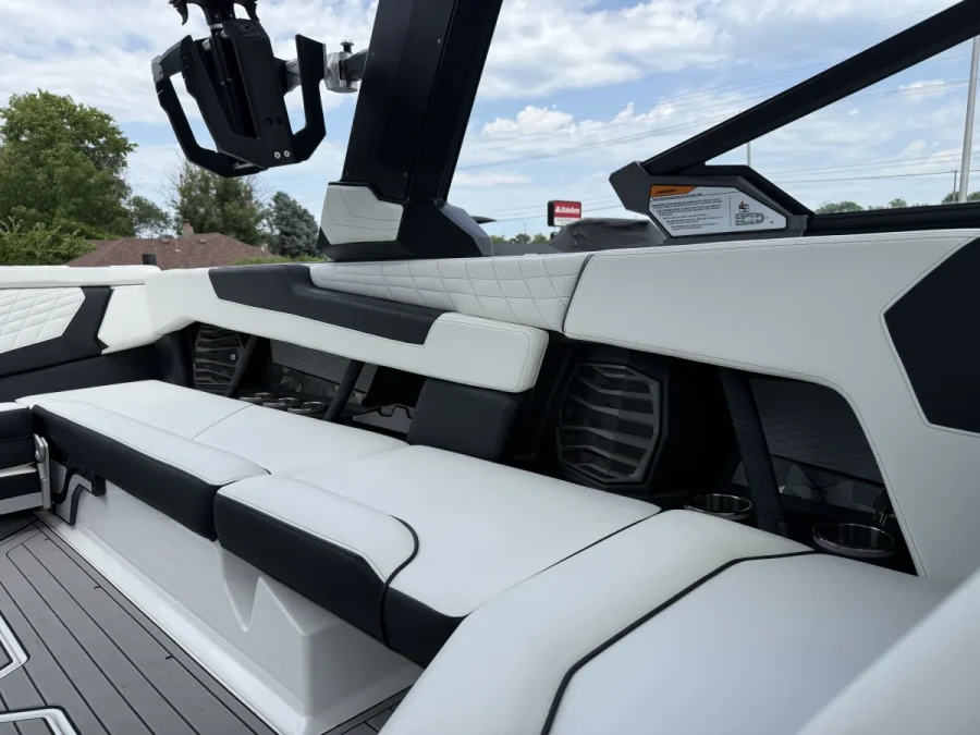 2022-nautique-g25-146094-image13.webp