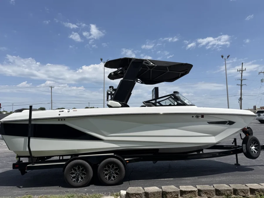 2022-nautique-g25-146094-image4.webp