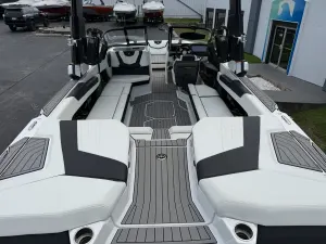 2022-nautique-g25-146094-image7.webp