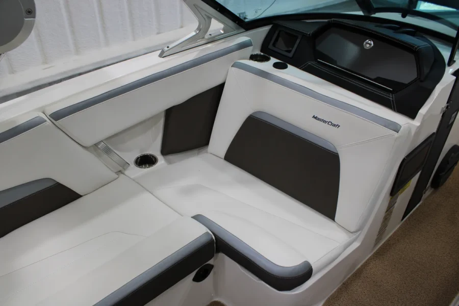 2018-mastercraft-x-star-146096-image8.webp