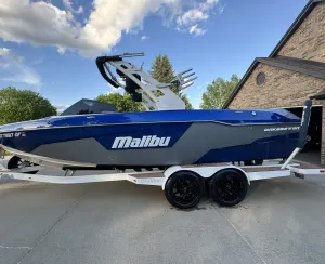 2020-malibu-wakesetter-25-lsv-146105-image0.webp