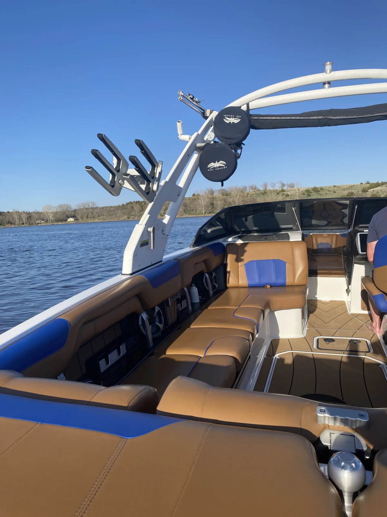 2020 Malibu Wakesetter 25 LSV - Monsoon 550 Supercharged, Stern Thruster, 273 hrs