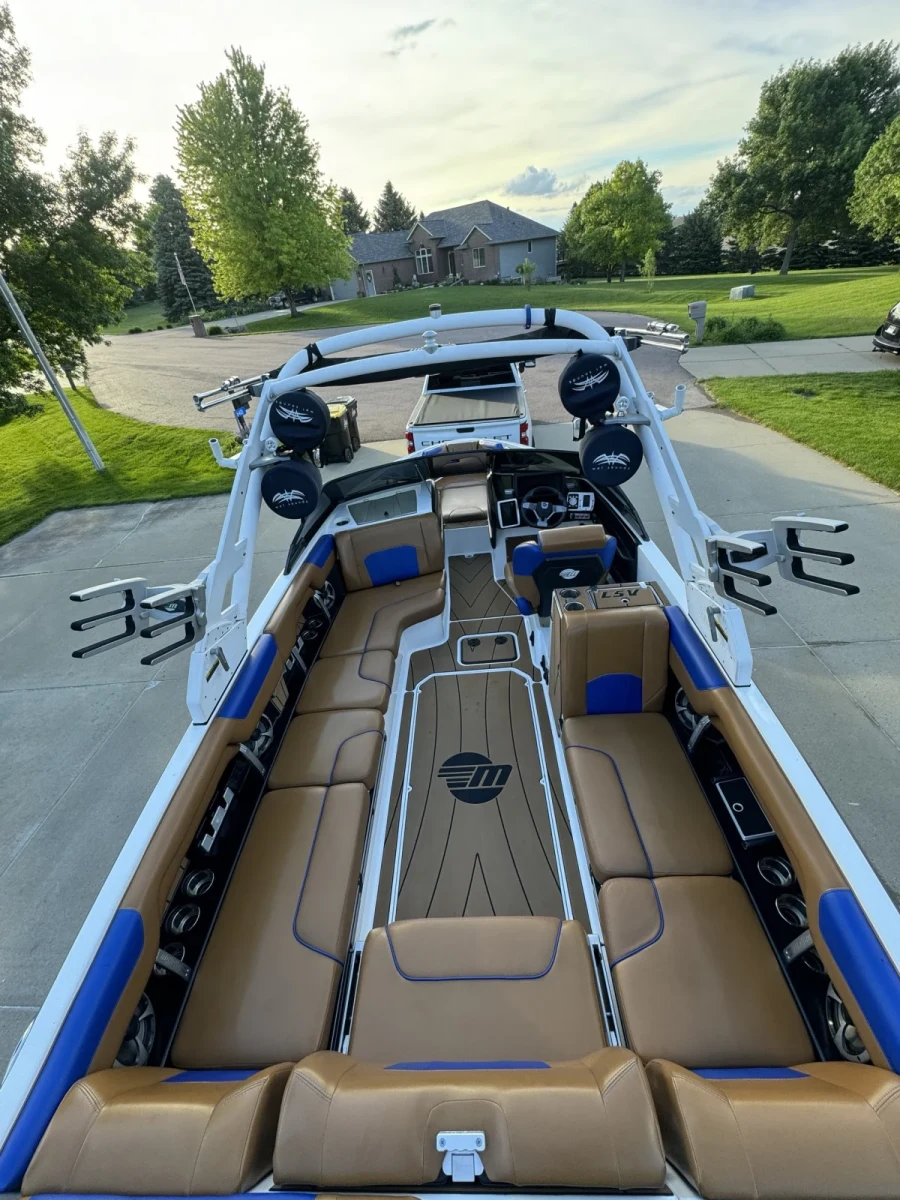 2020-malibu-wakesetter-25-lsv-146105-image3.webp
