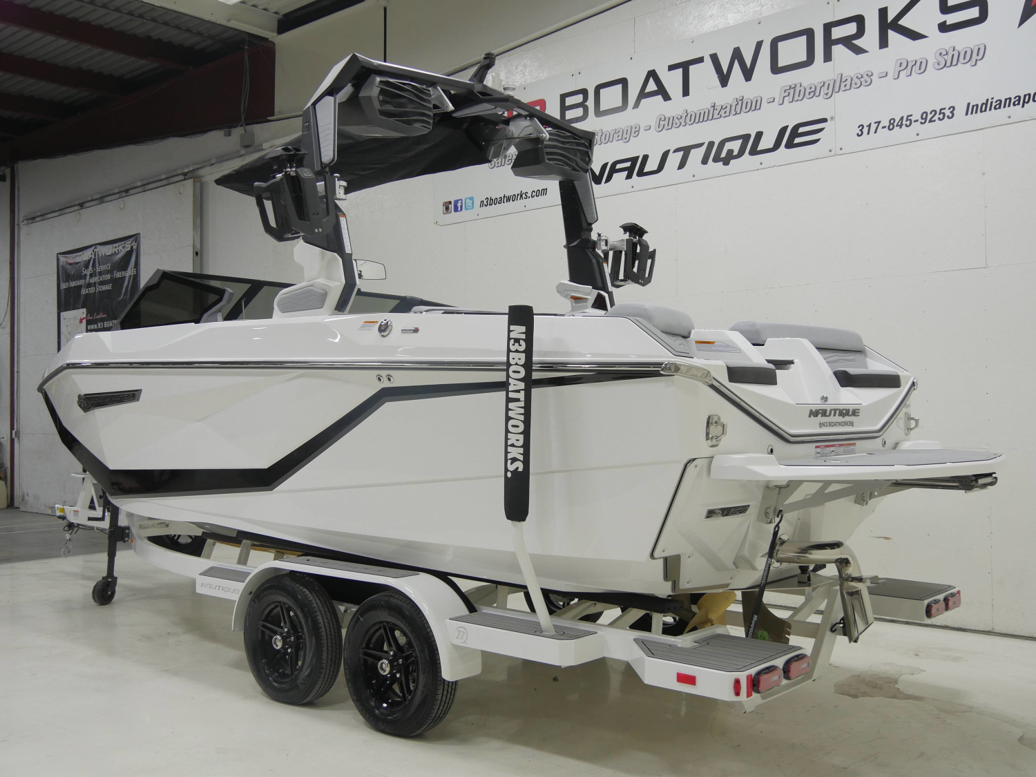2025 Nautique G21