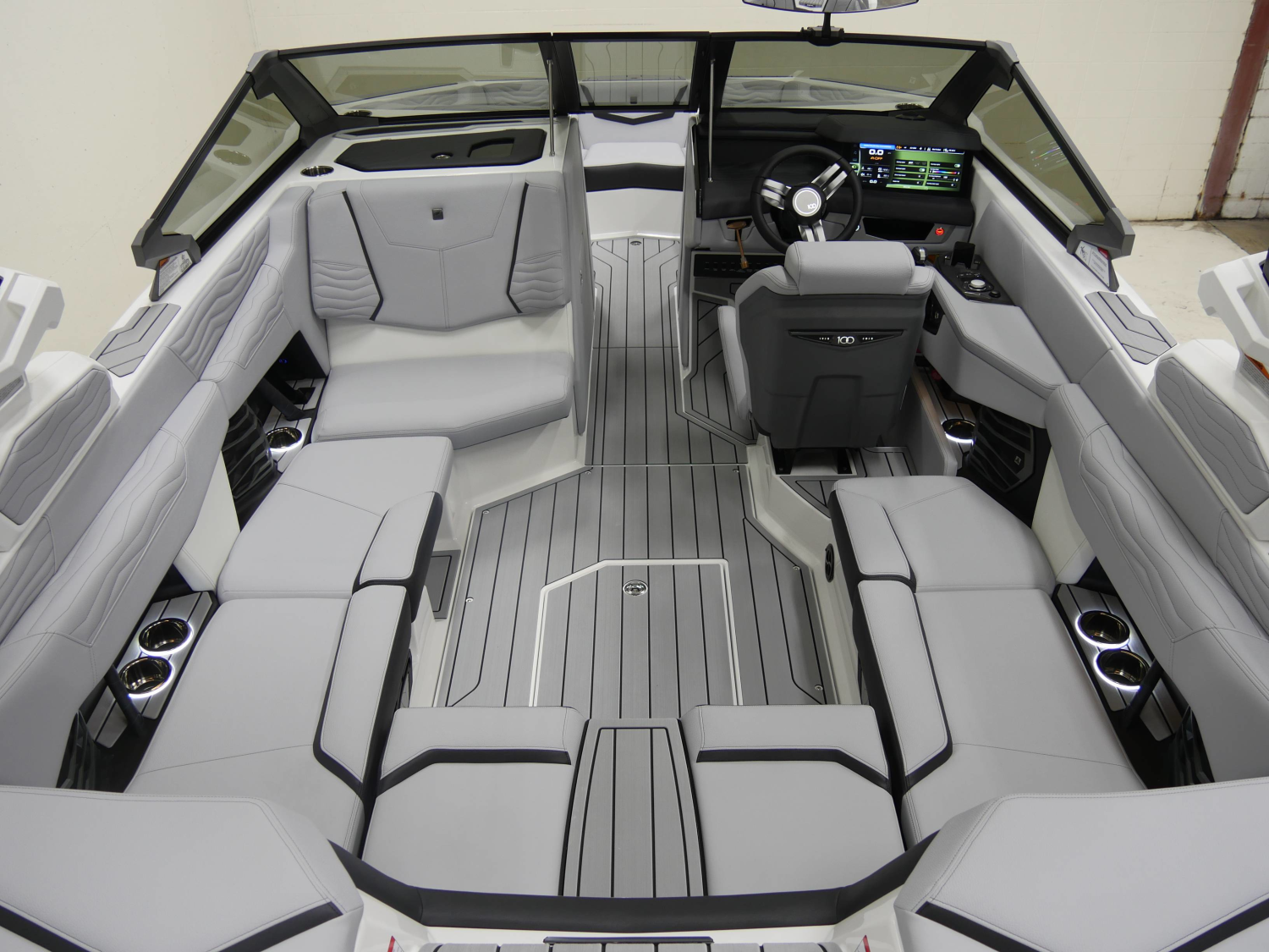 2025 Nautique G21