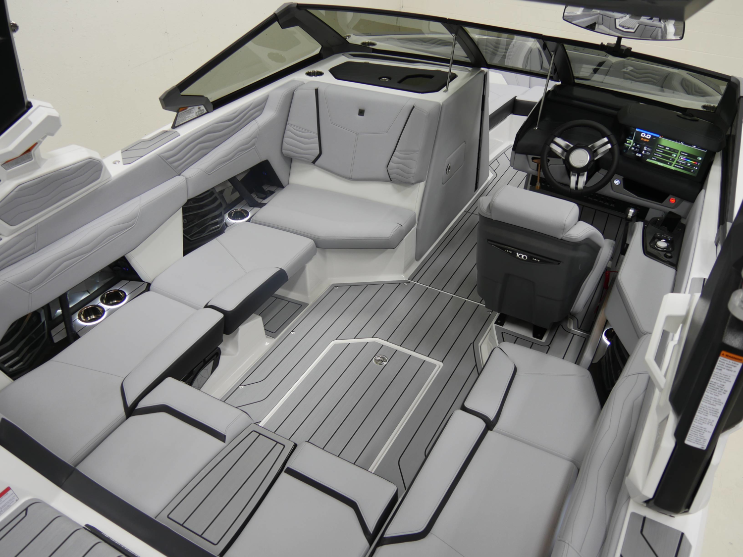 2025 Nautique G21