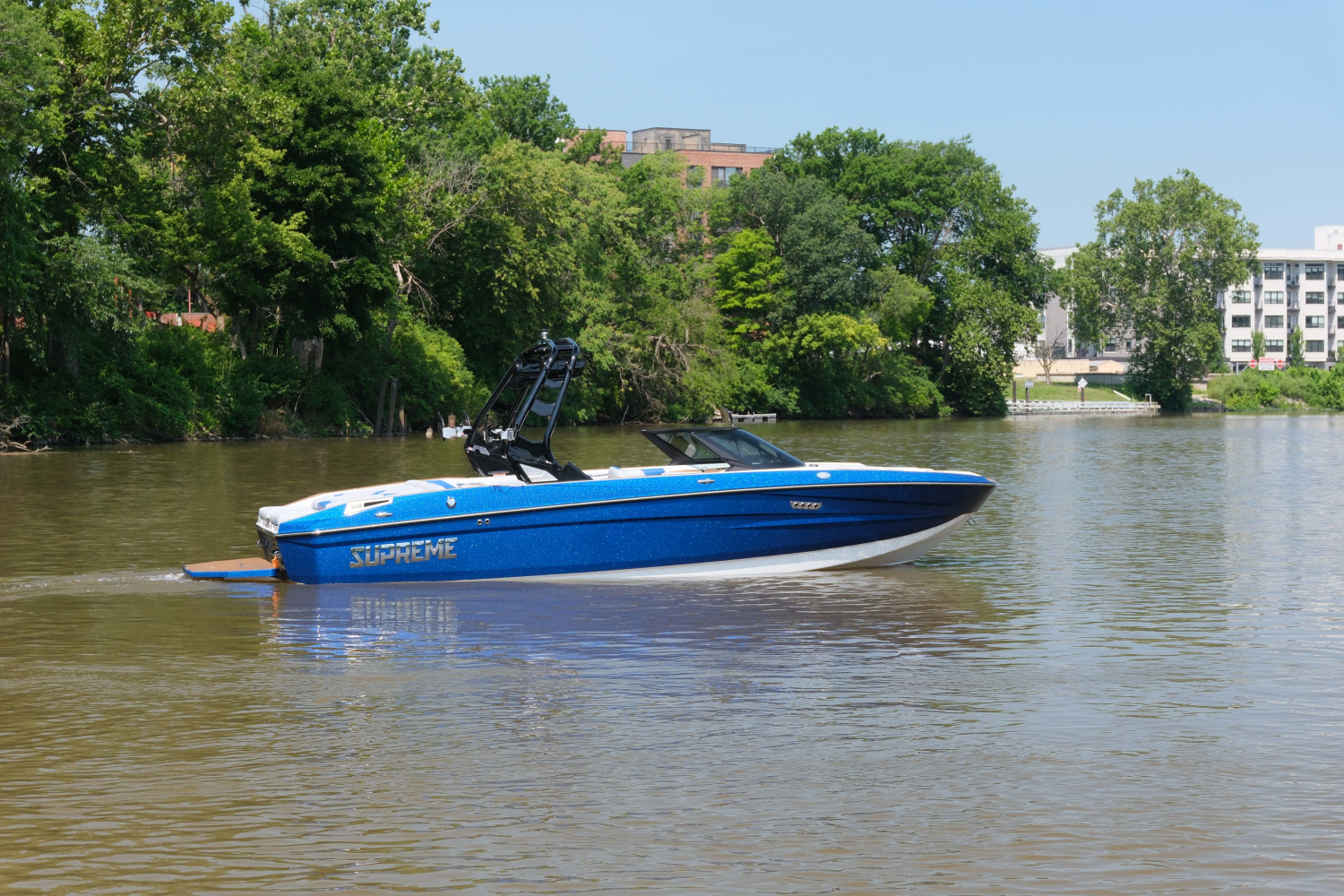 2025 Supreme S220