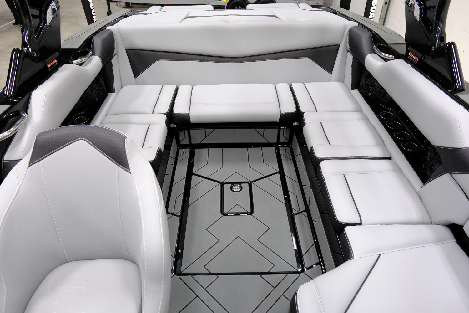 2026 Supreme S220