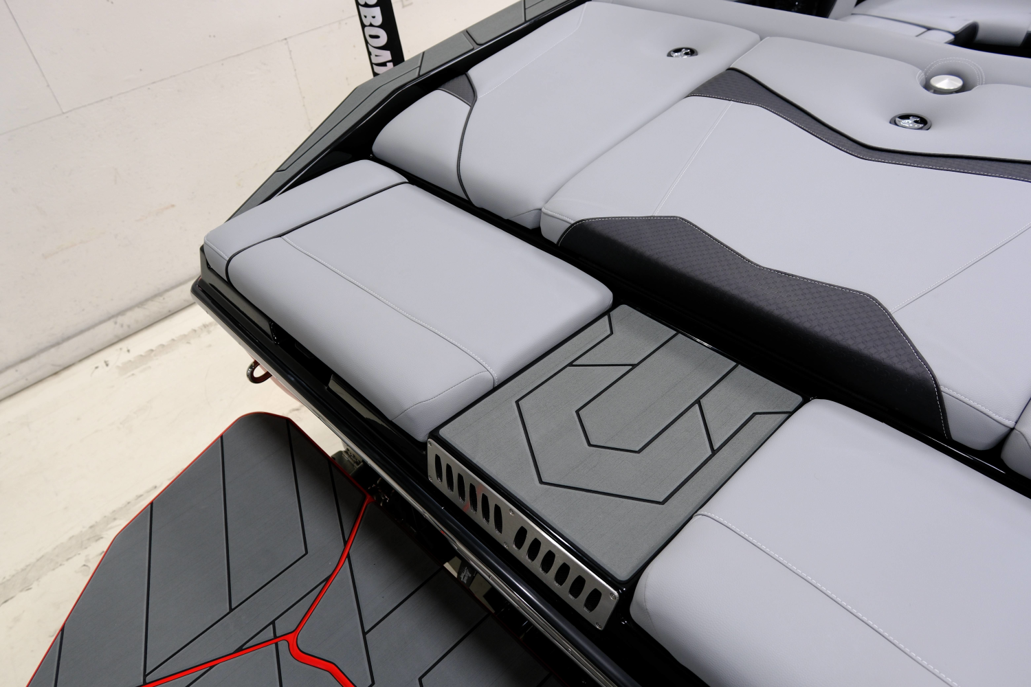 2026 Supreme S220
