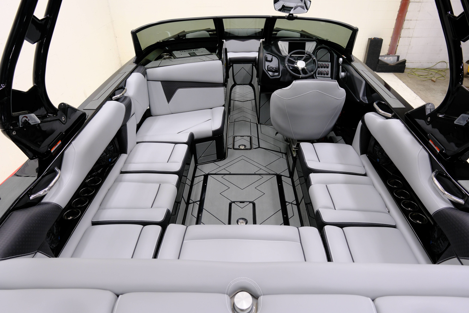 2026 Supreme S220