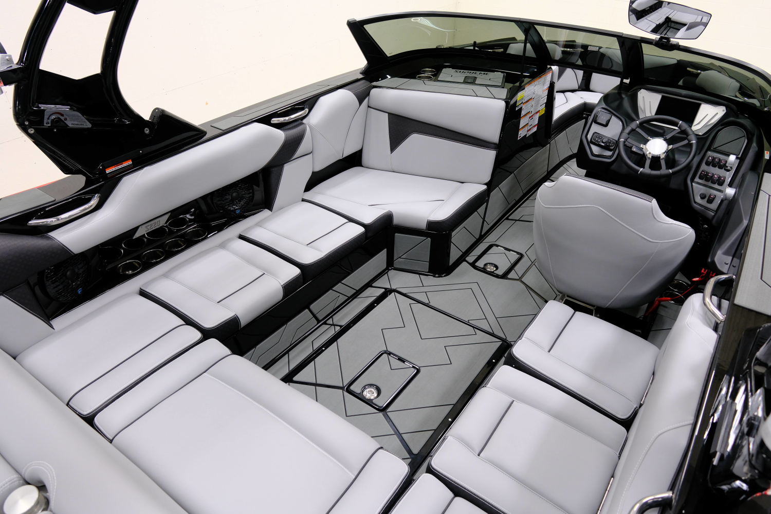 2026 Supreme S220
