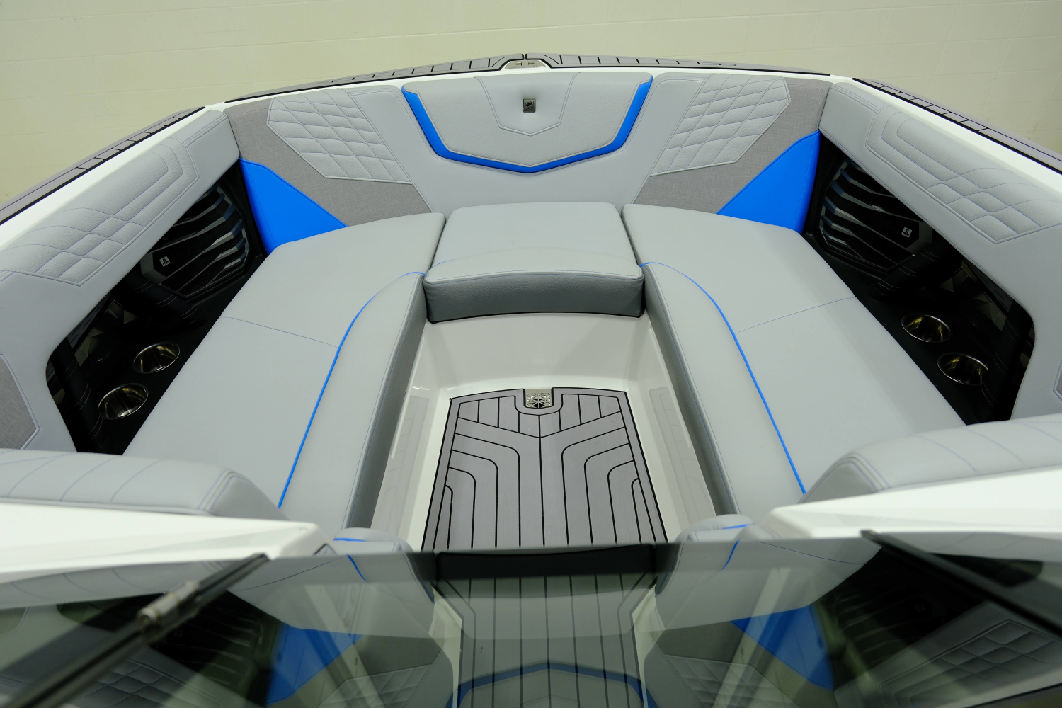2023 Nautique G23
