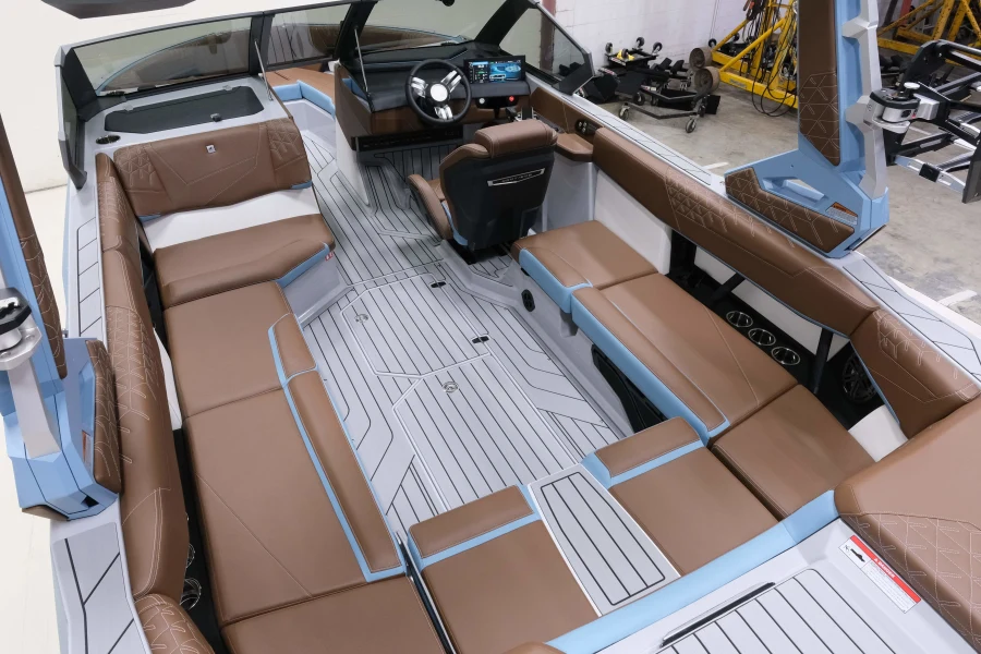 2027-nautique-s23-146124-image11
