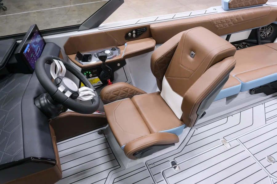 2027-nautique-s23-146124-image14