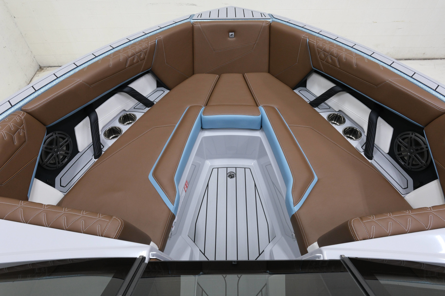 2027 Nautique S23