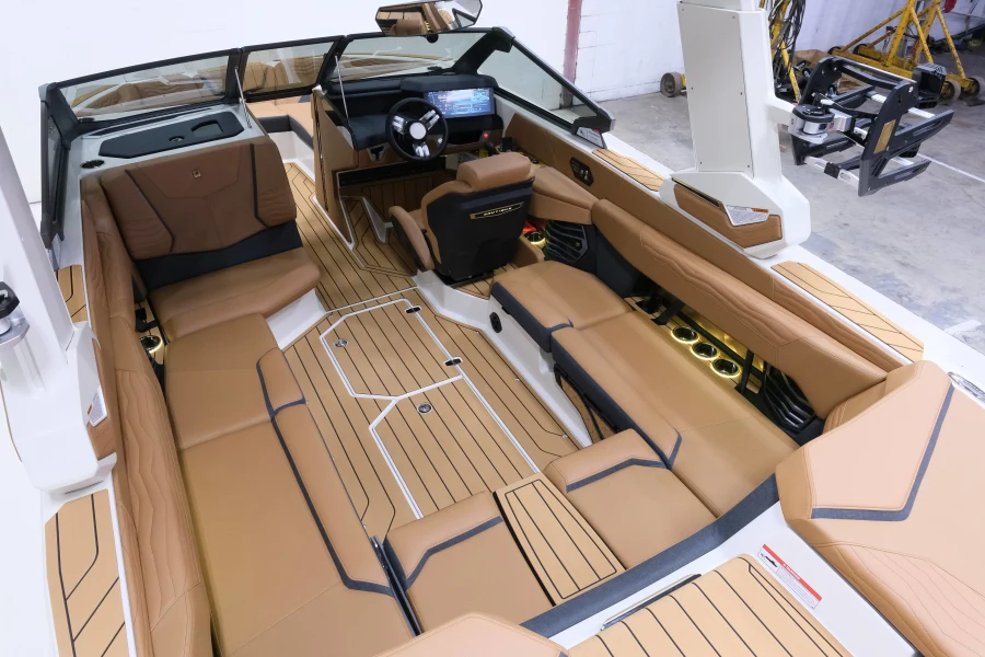 2027-nautique-g23-146125-image12