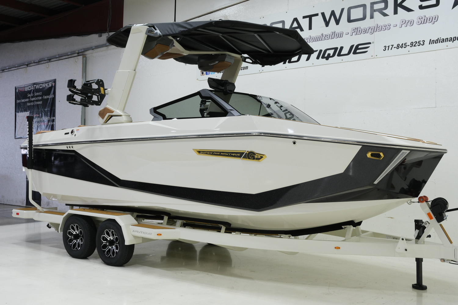 2027 Nautique G23