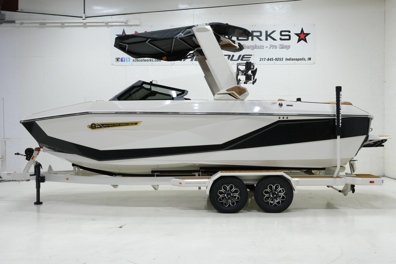 2027 Nautique G23