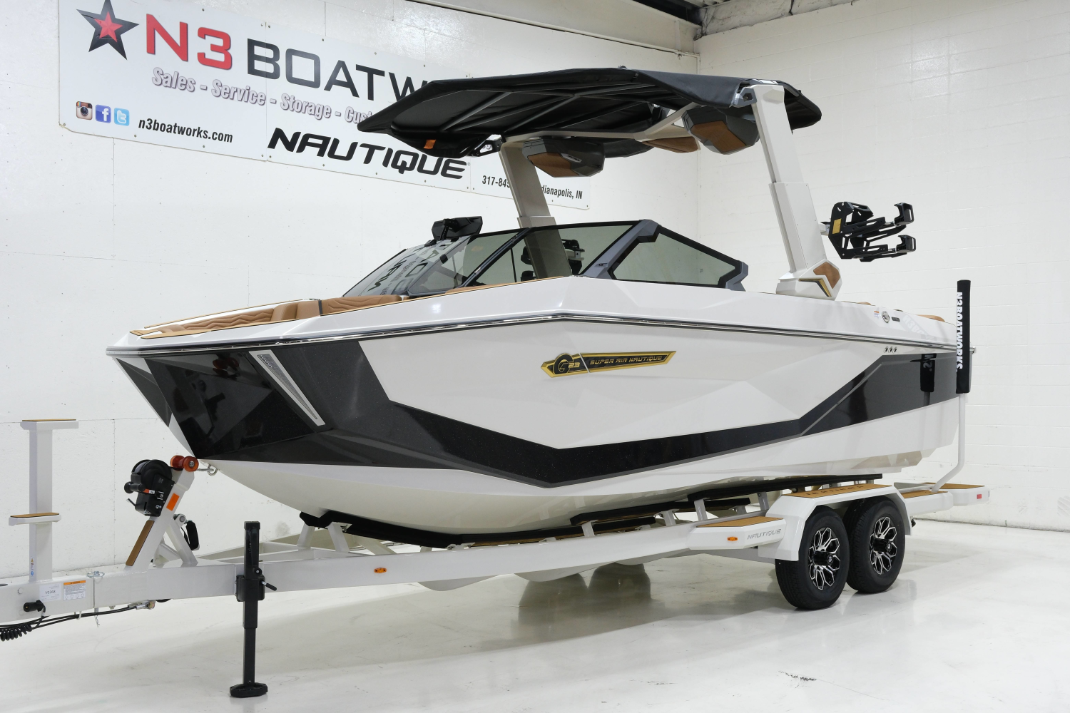 2027 Nautique G23