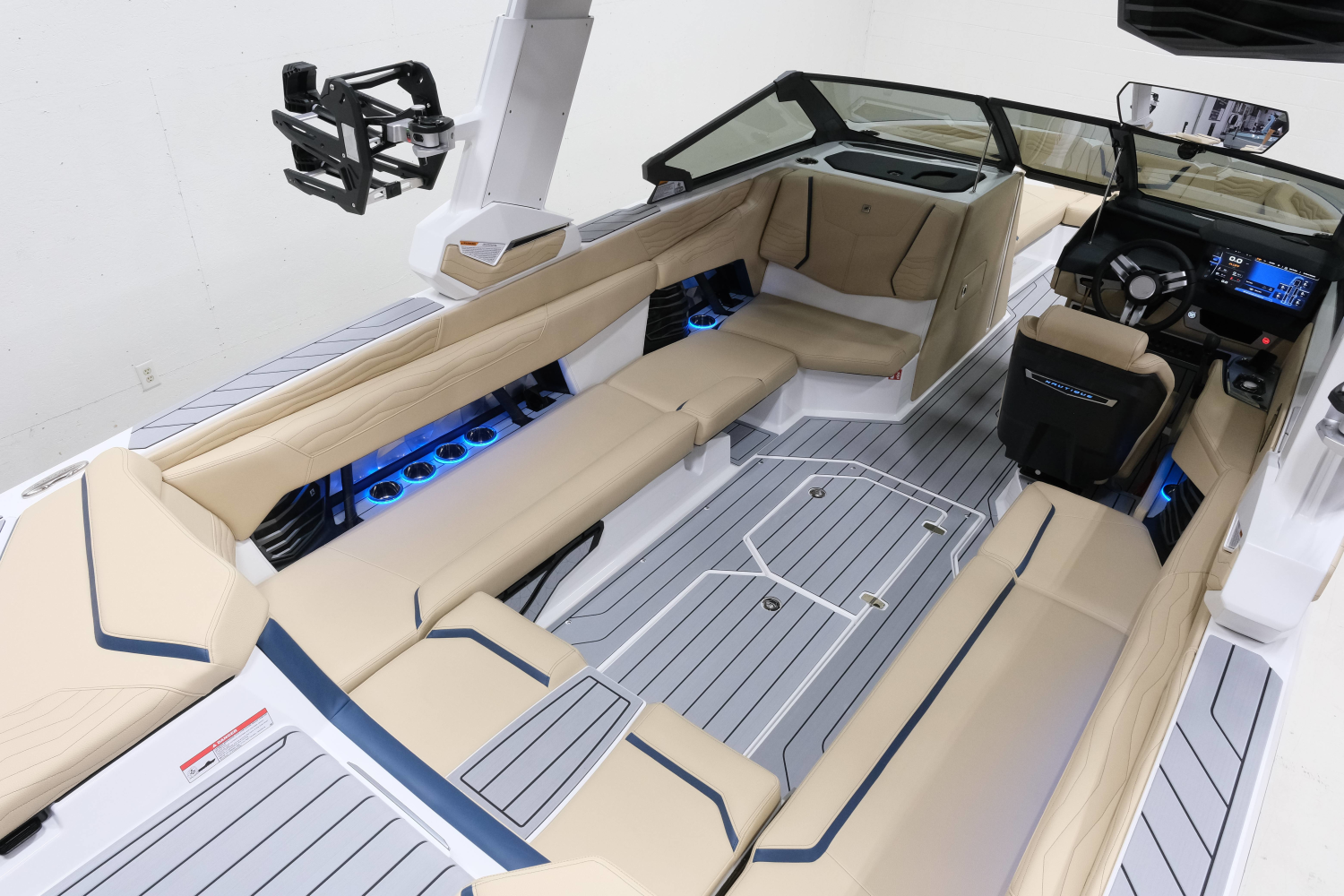 2027 Nautique G25