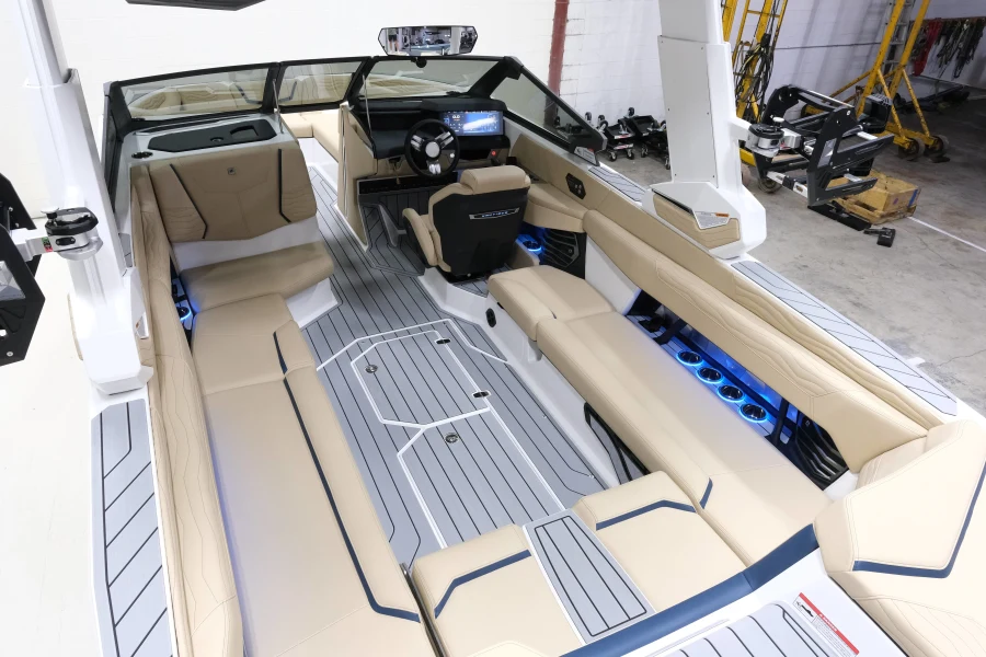 2027-nautique-g25-146126-image12