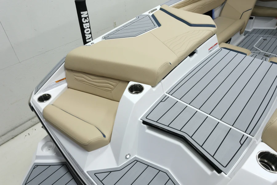 2027-nautique-g25-146126-image8