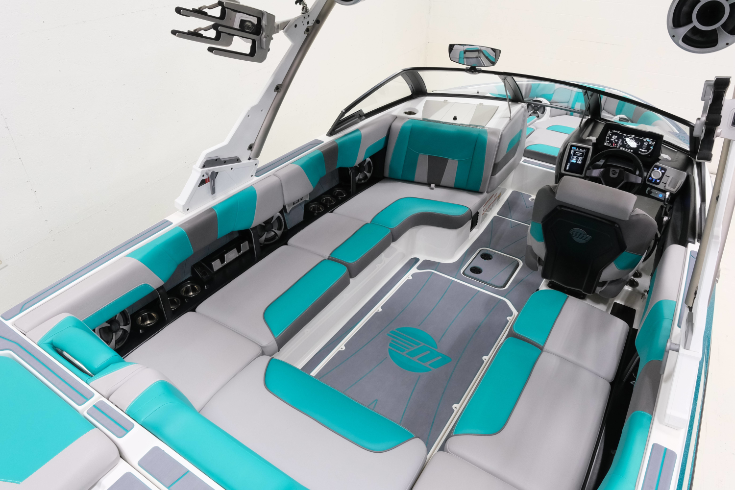 2021 Malibu 23 LSV