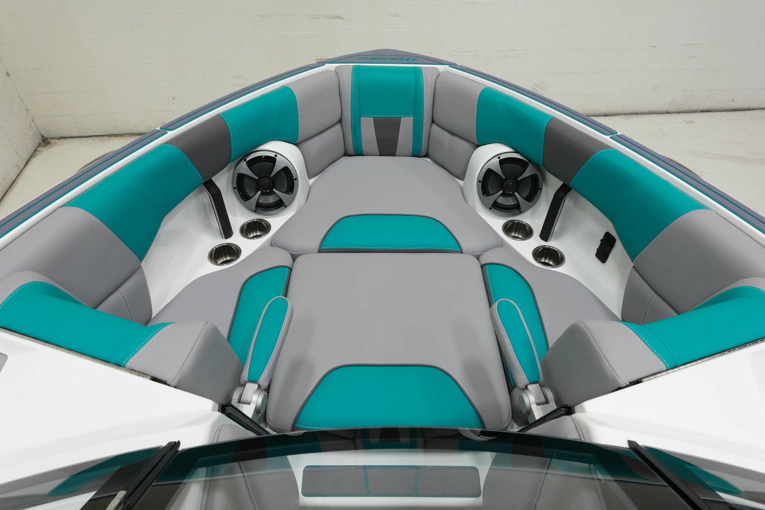 2021 Malibu 23 LSV