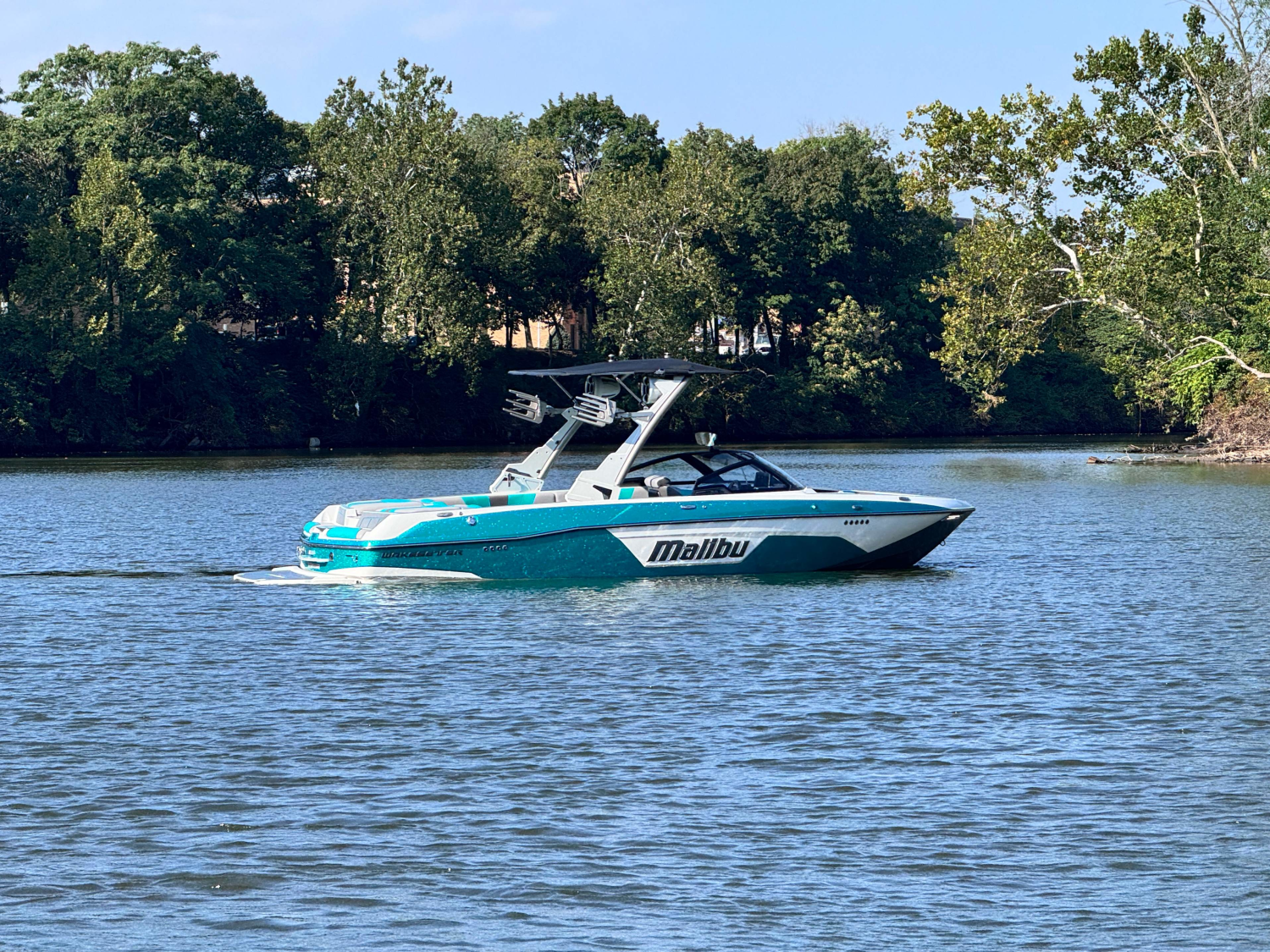 2021 Malibu 23 LSV