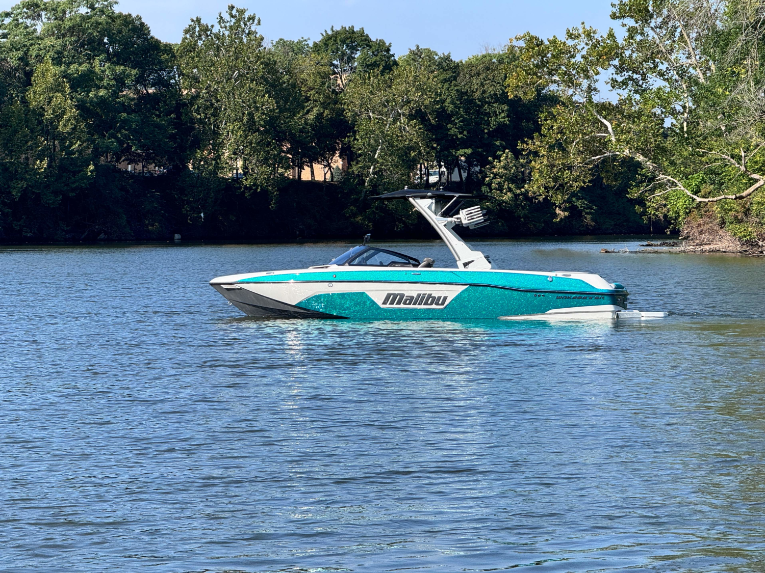 2021 Malibu 23 LSV