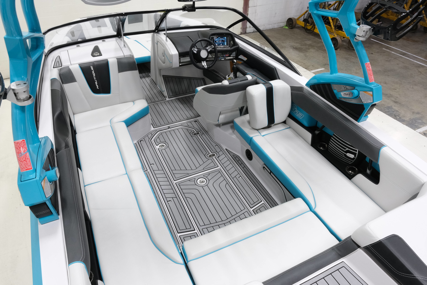 2014 Nautique G23