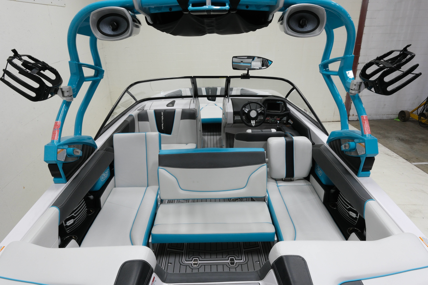 2014 Nautique G23