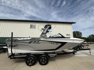 2020 Tige' 22RZX Icon