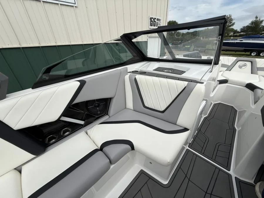 2020-tige-22rzx-146135-image17.webp