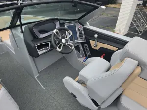 2022-mastercraft-xt22-146137-image3.webp