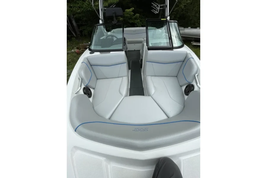 2019-mastercraft-nxt20-146138-image4.webp