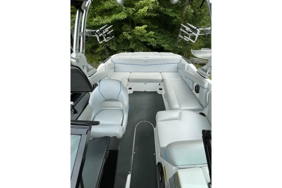 2019-mastercraft-nxt20-146138-image6.webp