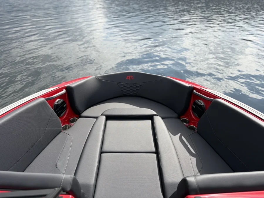 2027-mastercraft-nxt23-146139-image12.webp