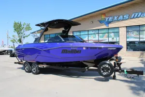 2022 Malibu 25 LSV Icon
