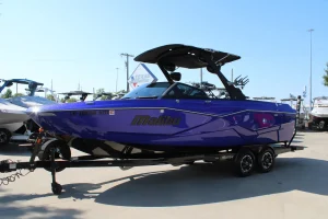 2022 Malibu 25 LSV Icon